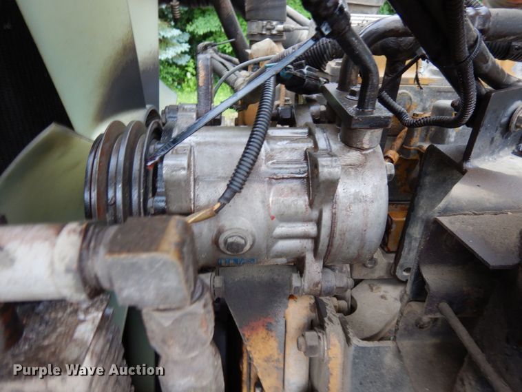 image for item MF9673 2001 Peterbilt 379  semi truck