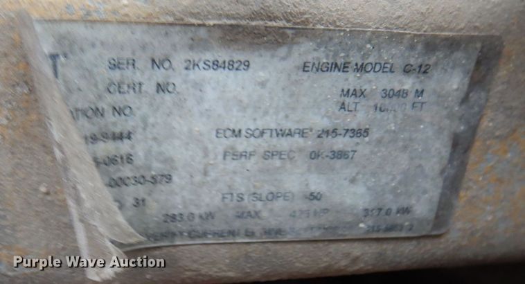 image for item MF9673 2001 Peterbilt 379  semi truck