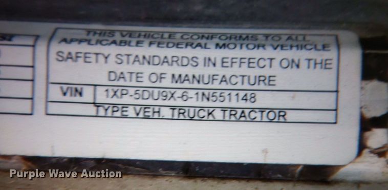 image for item MF9673 2001 Peterbilt 379  semi truck