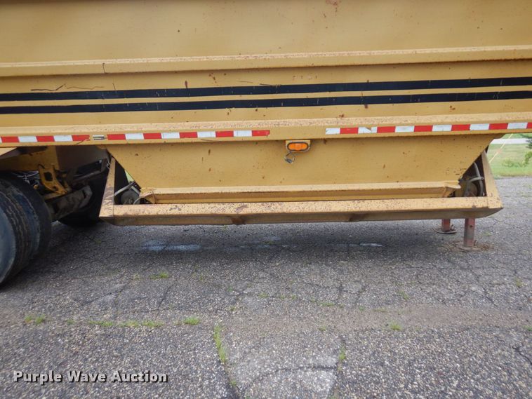 image for item MF9675 1998 Load King 2060  bottom dump trailer