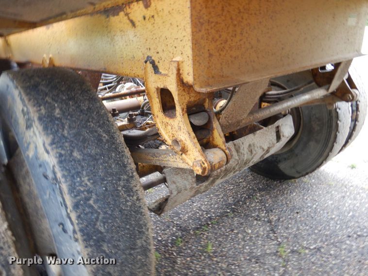 image for item MF9675 1998 Load King 2060  bottom dump trailer