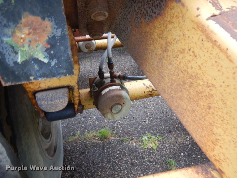 image for item MF9675 1998 Load King 2060  bottom dump trailer