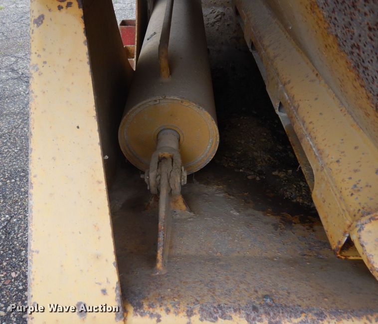 image for item MF9675 1998 Load King 2060  bottom dump trailer