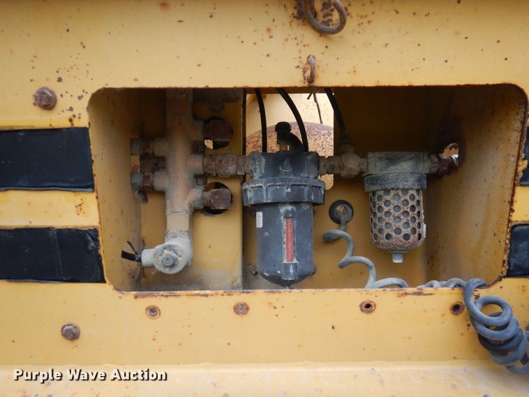 image for item MF9675 1998 Load King 2060  bottom dump trailer