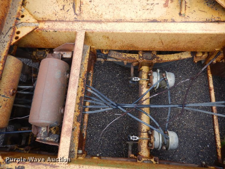 image for item MF9675 1998 Load King 2060  bottom dump trailer