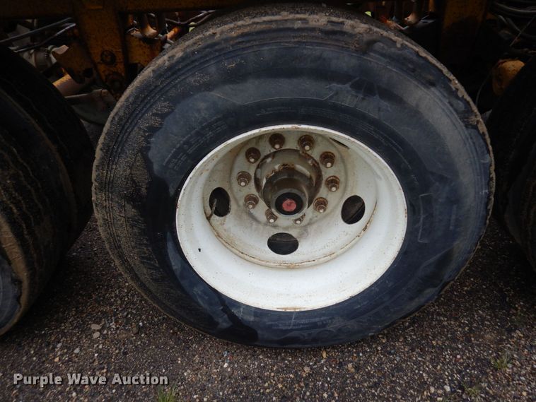 image for item MF9675 1998 Load King 2060  bottom dump trailer