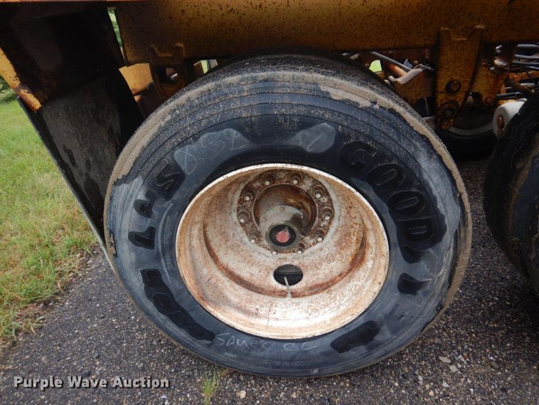 image for item MF9675 1998 Load King 2060  bottom dump trailer