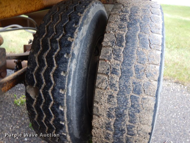 image for item MF9675 1998 Load King 2060  bottom dump trailer