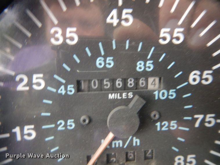 image for item MF9678 1995 Mack CH613  semi truck