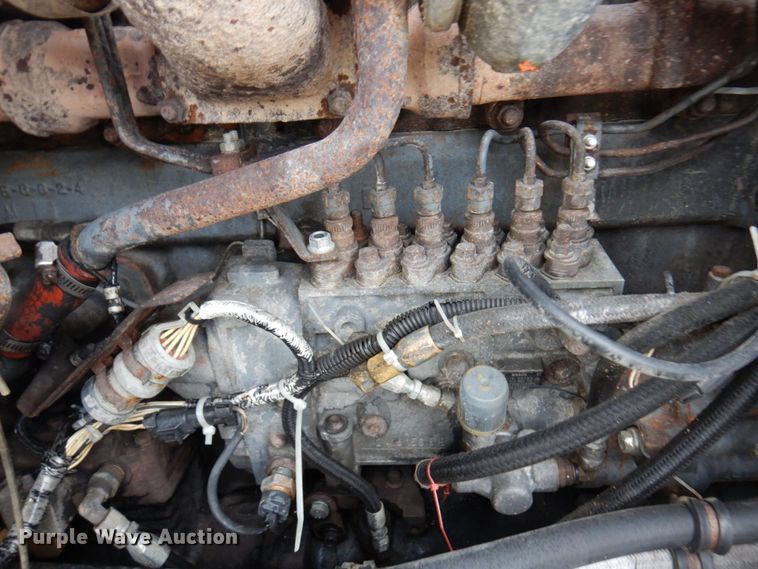 image for item MF9678 1995 Mack CH613  semi truck