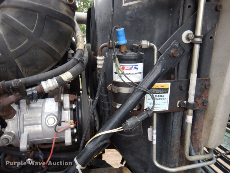 image for item MF9678 1995 Mack CH613  semi truck