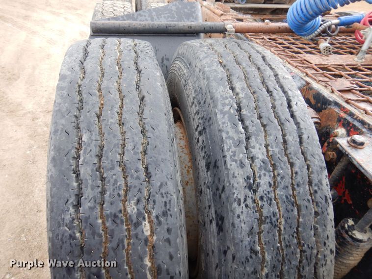 image for item MF9678 1995 Mack CH613  semi truck