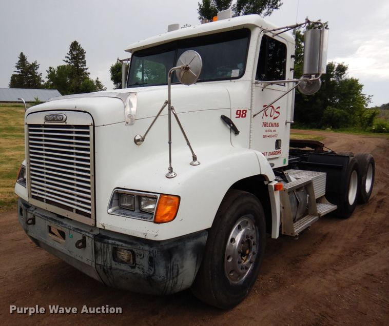 image for item MF9680 1998 Freightliner FLD112  semi truck
