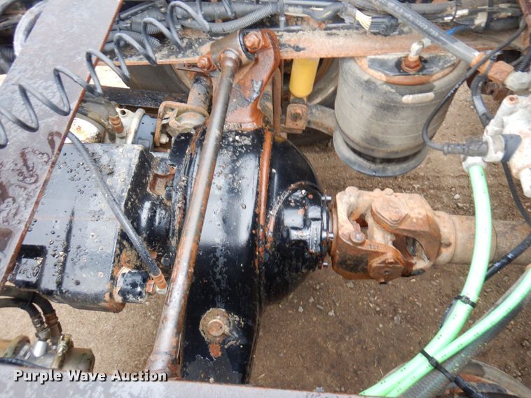 image for item MF9680 1998 Freightliner FLD112  semi truck