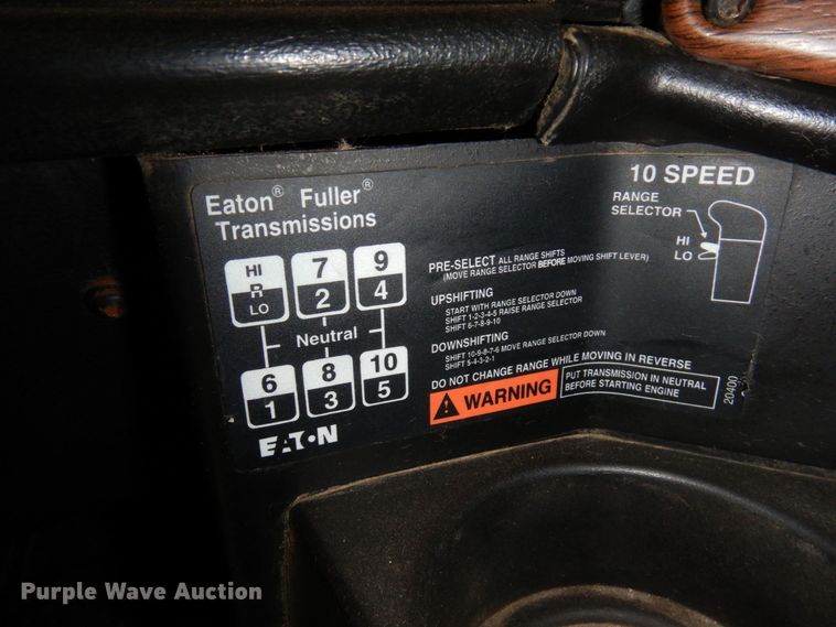 image for item MF9680 1998 Freightliner FLD112  semi truck