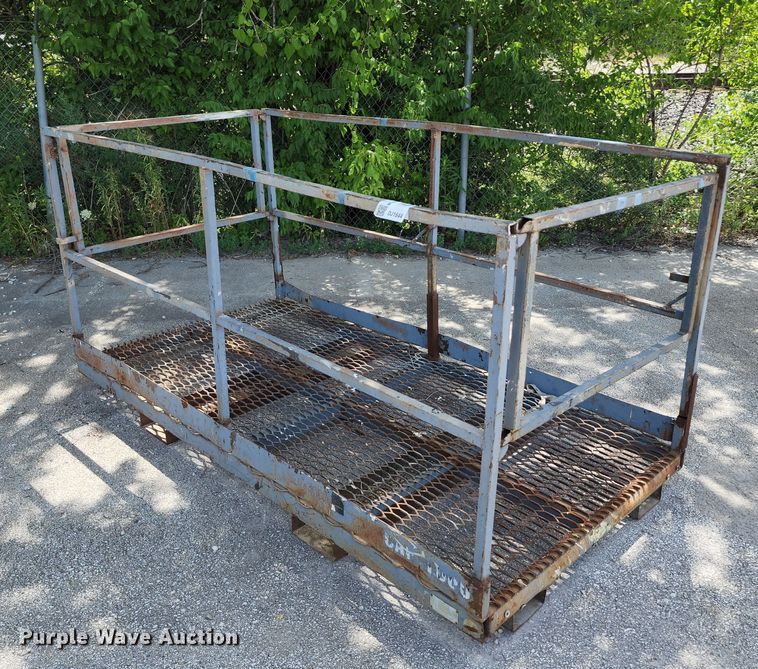 image for item DJ1644 Man basket