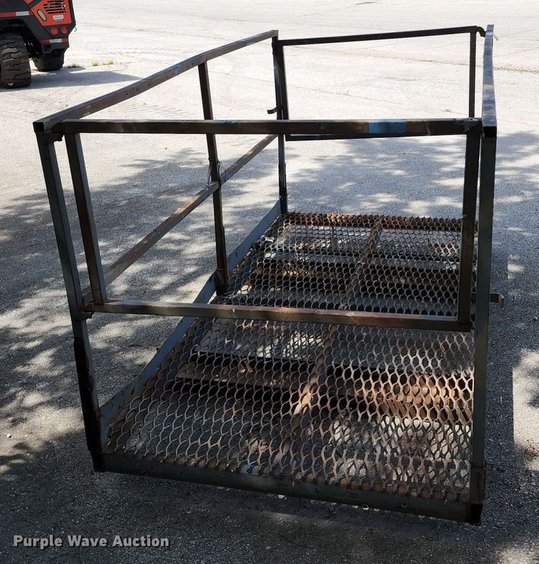 image for item DJ1644 Man basket