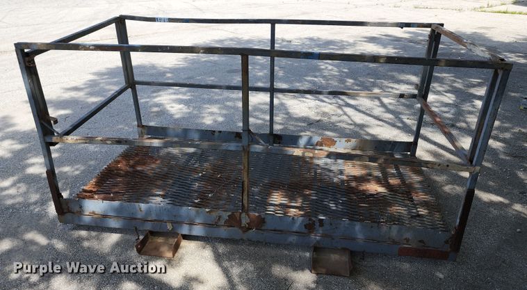 image for item DJ1644 Man basket