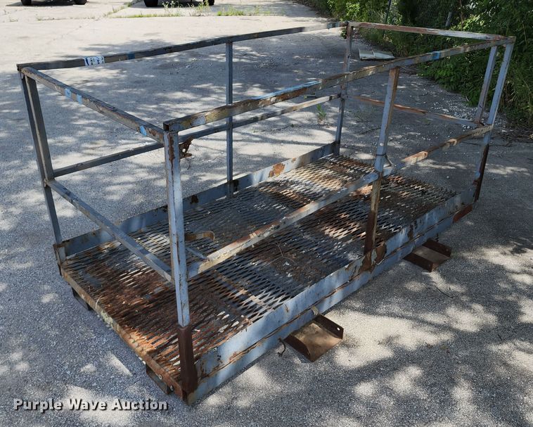 image for item DJ1644 Man basket