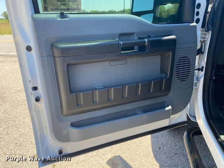 image for item DK6246 2012 Ford F450 Super Duty  flatbed truck