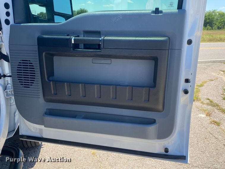 image for item DK6246 2012 Ford F450 Super Duty  flatbed truck