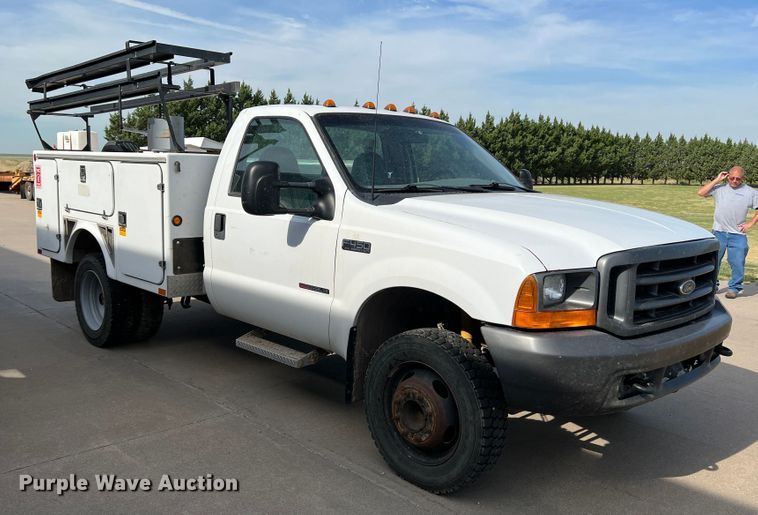 image for item DK7023 2000 Ford F450 Super Duty  utility / service truck