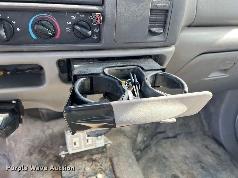 image for item DK7023 2000 Ford F450 Super Duty  utility / service truck