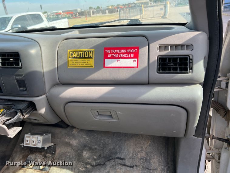 image for item DK7023 2000 Ford F450 Super Duty  utility / service truck