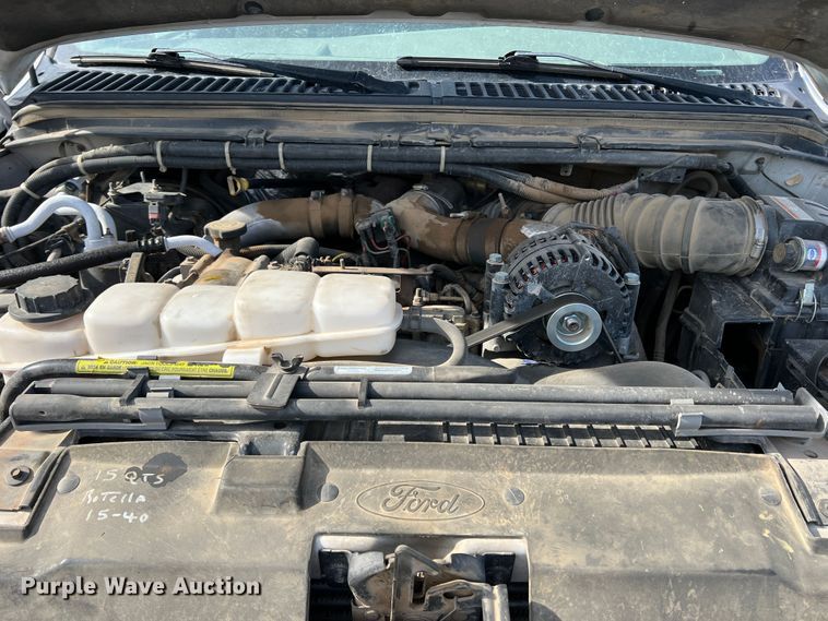 image for item DK7023 2000 Ford F450 Super Duty  utility / service truck