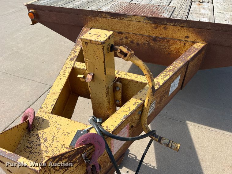 image for item DK7024 2000 Belshe DT-255  equipment trailer