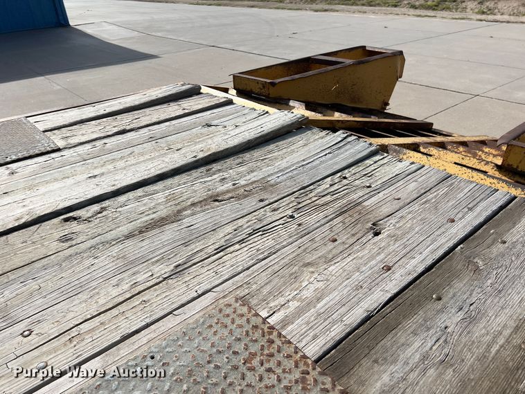 image for item DK7024 2000 Belshe DT-255  equipment trailer