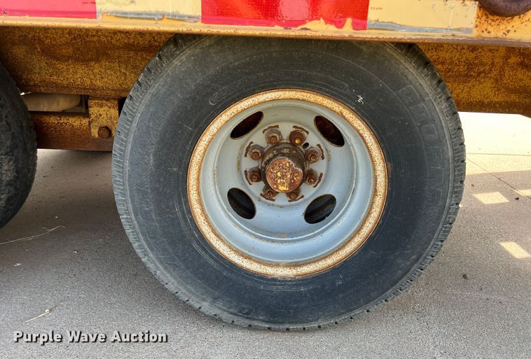 image for item DK7024 2000 Belshe DT-255  equipment trailer