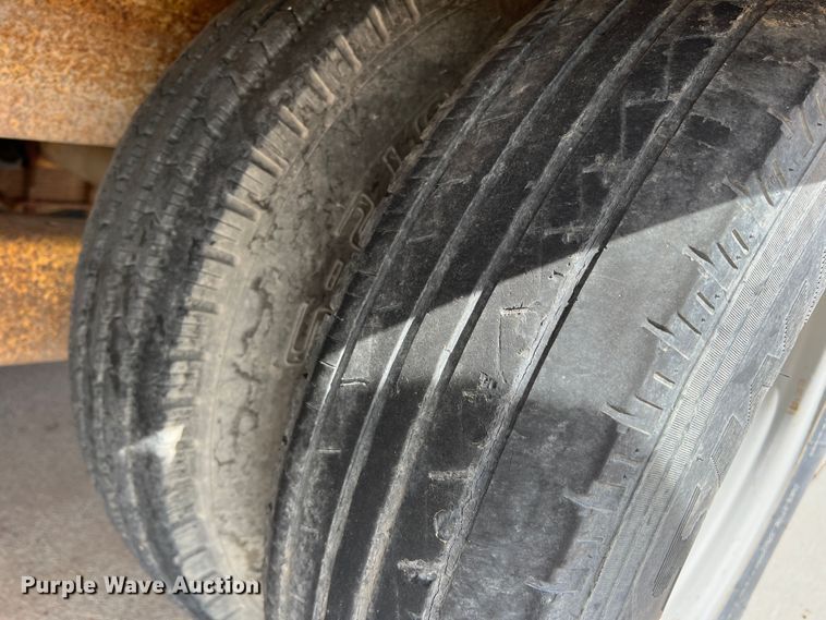 image for item DK7024 2000 Belshe DT-255  equipment trailer