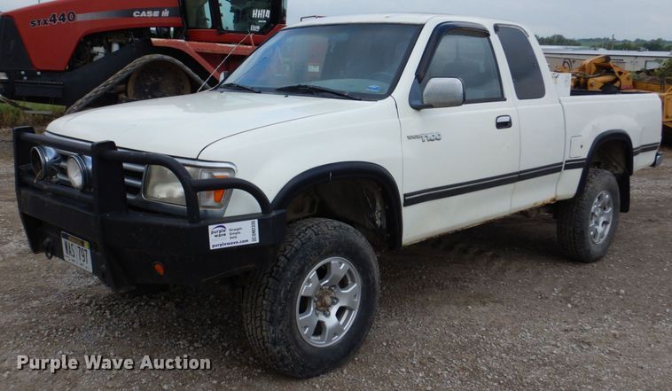image for item DM2335 1996 Toyota T100  Ext. Cab pickup truck