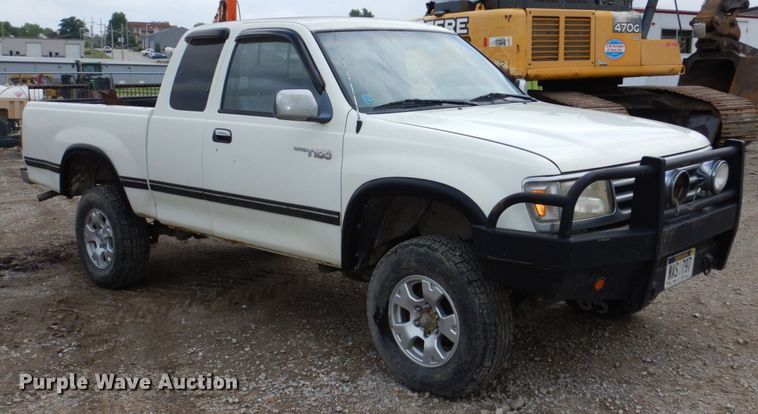 image for item DM2335 1996 Toyota T100  Ext. Cab pickup truck