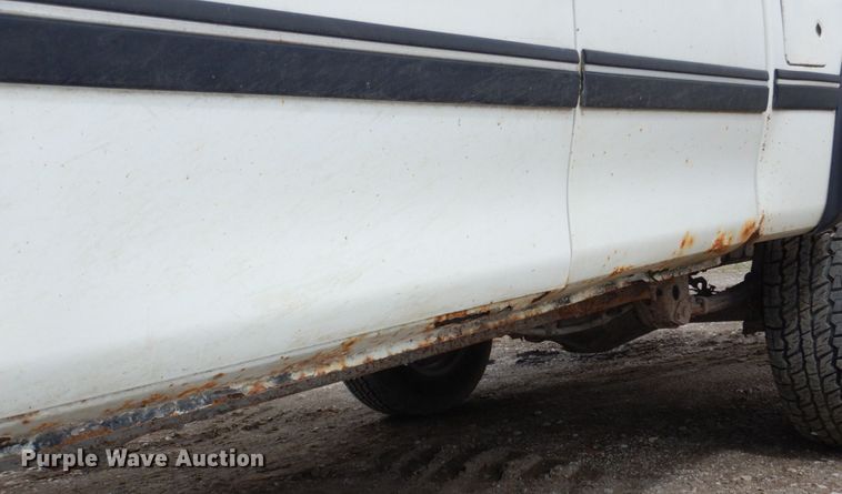 image for item DM2335 1996 Toyota T100  Ext. Cab pickup truck