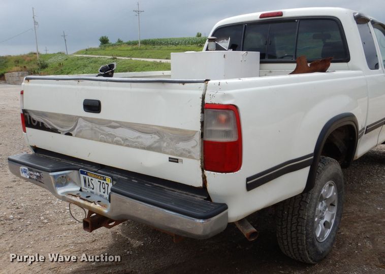 image for item DM2335 1996 Toyota T100  Ext. Cab pickup truck