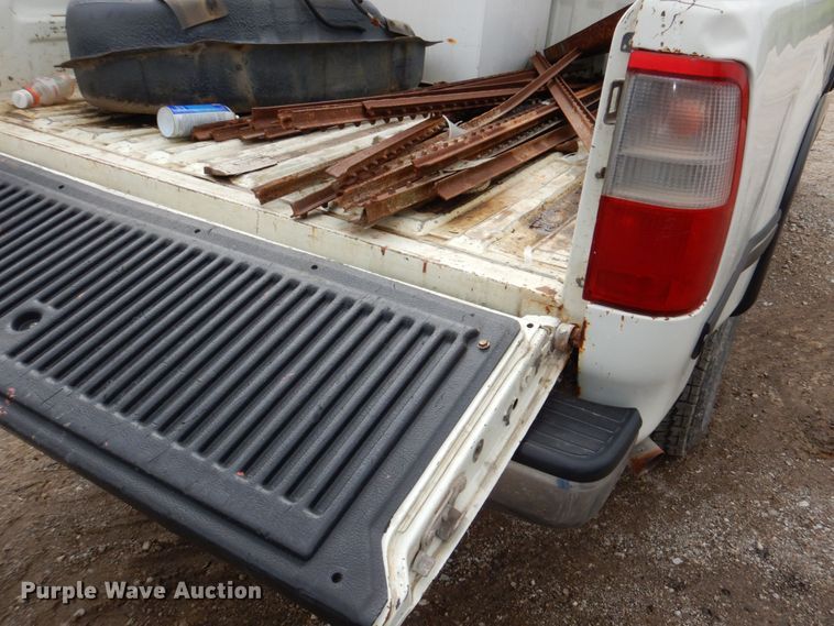 image for item DM2335 1996 Toyota T100  Ext. Cab pickup truck