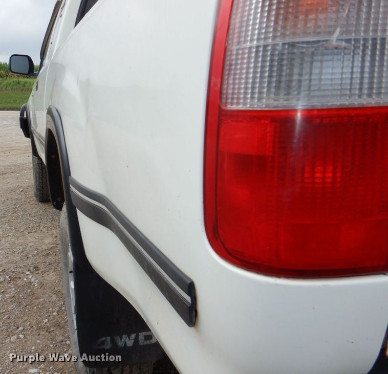 image for item DM2335 1996 Toyota T100  Ext. Cab pickup truck