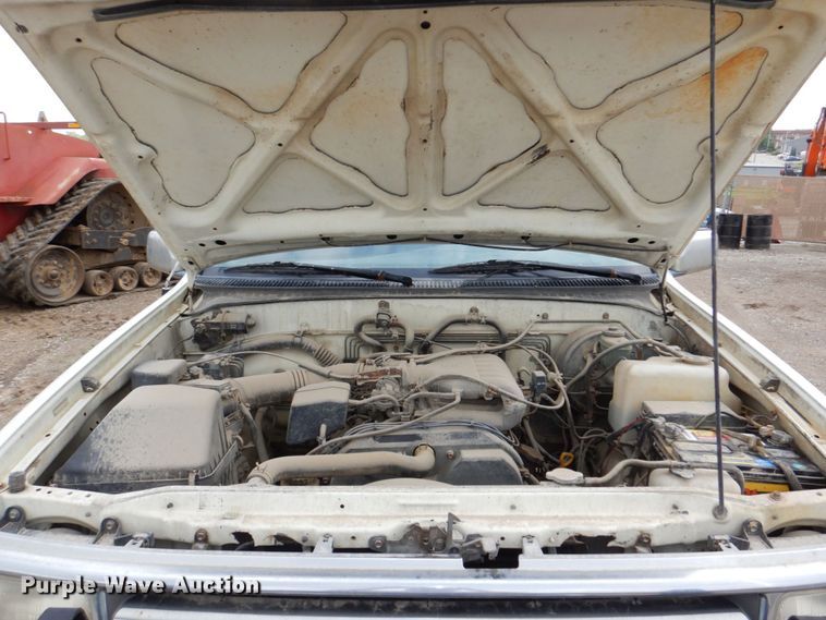 image for item DM2335 1996 Toyota T100  Ext. Cab pickup truck