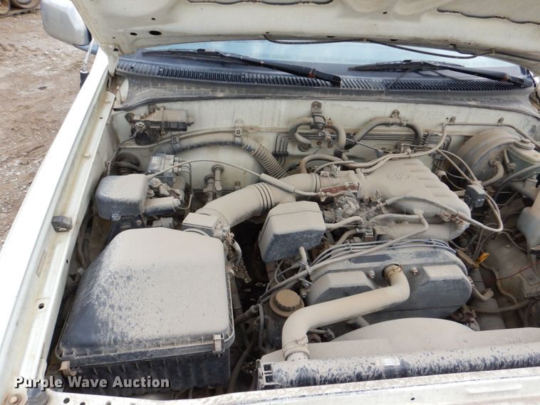 image for item DM2335 1996 Toyota T100  Ext. Cab pickup truck