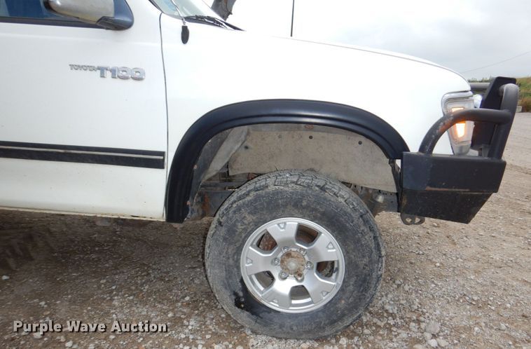 image for item DM2335 1996 Toyota T100  Ext. Cab pickup truck