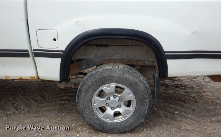 image for item DM2335 1996 Toyota T100  Ext. Cab pickup truck