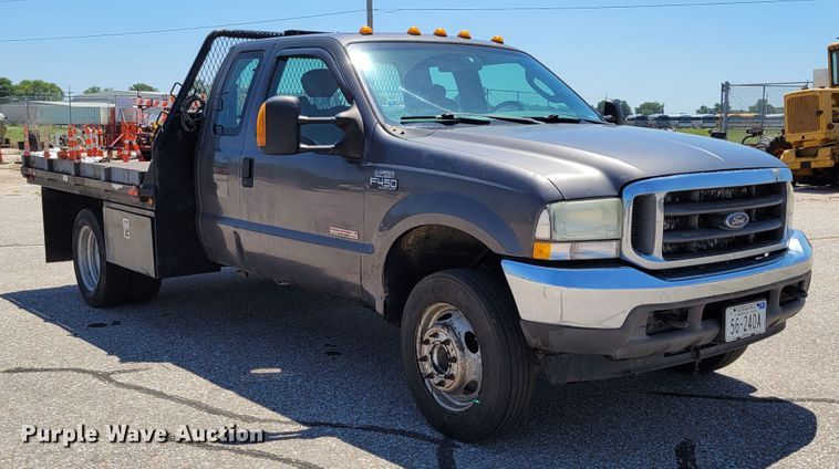 image for item DM2375 2003 Ford F450 Super Duty XLT  flatbed truck
