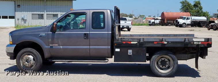 image for item DM2375 2003 Ford F450 Super Duty XLT  flatbed truck