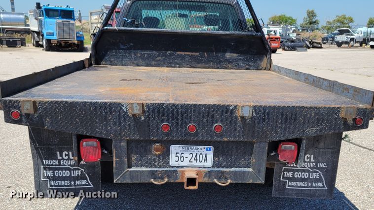 image for item DM2375 2003 Ford F450 Super Duty XLT  flatbed truck