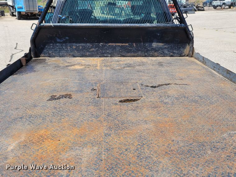 image for item DM2375 2003 Ford F450 Super Duty XLT  flatbed truck