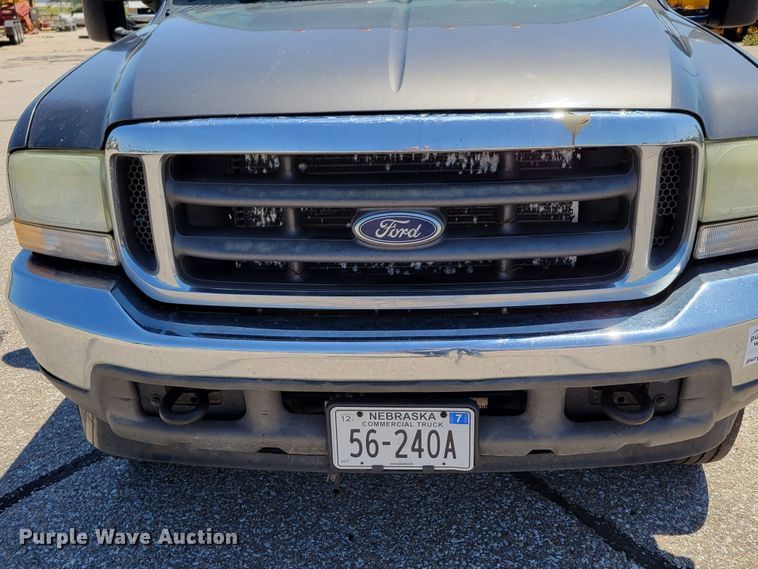 image for item DM2375 2003 Ford F450 Super Duty XLT  flatbed truck