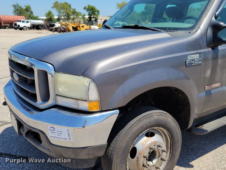 image for item DM2375 2003 Ford F450 Super Duty XLT  flatbed truck