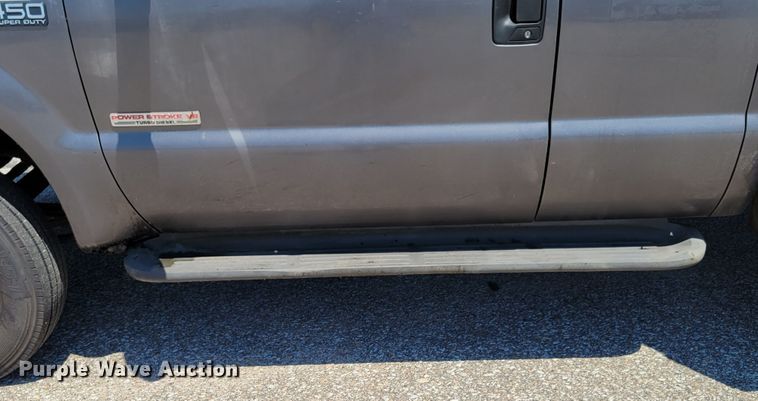 image for item DM2375 2003 Ford F450 Super Duty XLT  flatbed truck